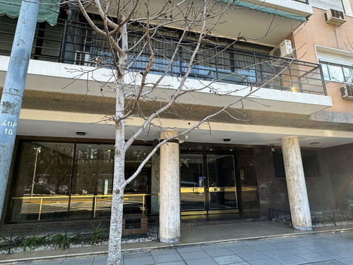 Departamento De Cuatro Ambientes En Venta En Belgrano C