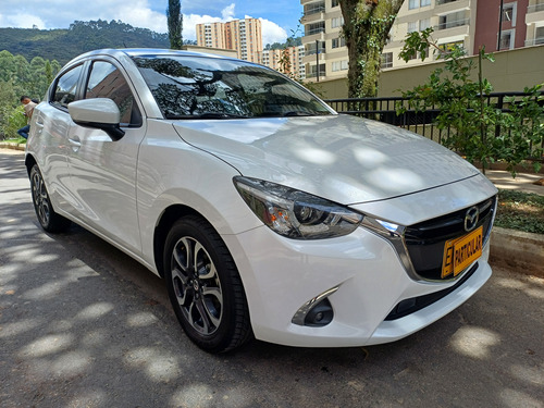 Mazda 2 1.5 gran turing mecanico