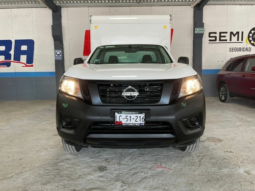 Imagen 5 de 12 de Nissan Np300 2020 2.5 Chasis Cabina Dh Aa Pack Seg Mt