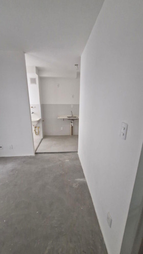 Apartamento Em Santos Com 2 Dormitórios, 1 Vaga De Garagem Para Carro, 1 Banheiro, Sala, Cozinha, Área De Serviço E Varanda