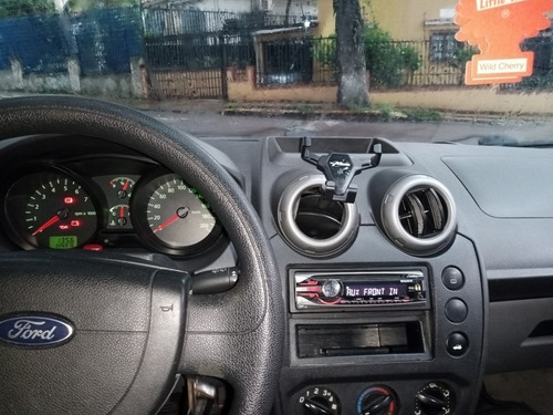 Imagen 9 de 10 de Ford Fiesta Max