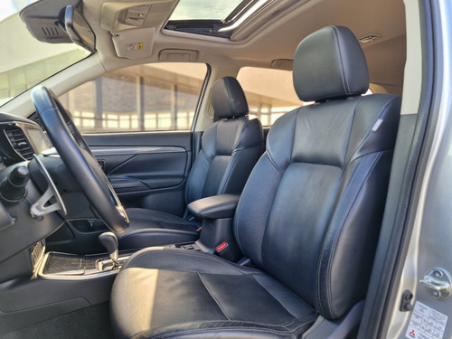 Mitsubishi Outlander 2.2 MIVEC DI-D DIESEL HPE-S AWD AUTOMÁTICO