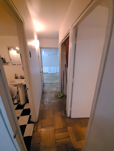 Agustinas/miraflores, 2 Privados, Sala Reunión, Recepción