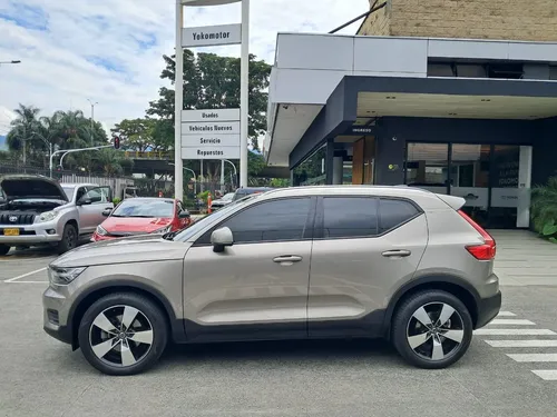 Volvo XC40 2.0 Momentum
