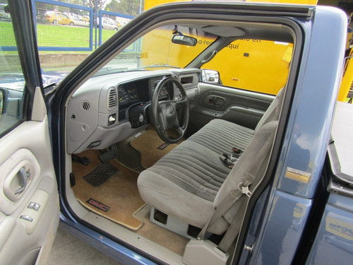 Chevrolet Silverado 4x2 5.7 Automático