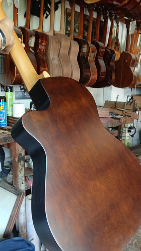 Guitarra Electrocriolla Media Caja Con Corte Con Ecualizador Negro Mate