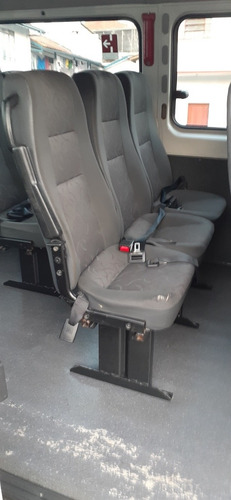 Peugeot Boxer Minibus 2014 2.3 Hdi 330m Médio 15l 5p