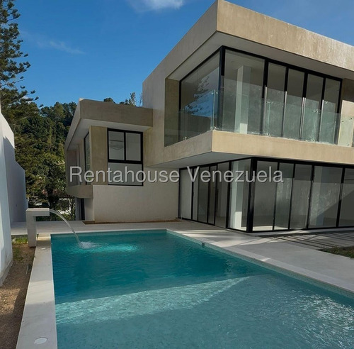 Ana Torres. Casa Dúplex En Venta 2518155 En Prados Del Este