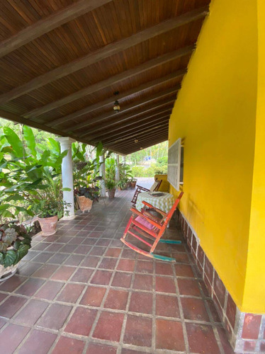 Venta De Quinta En Las Morochas. San Diego 15000 M2. G.g