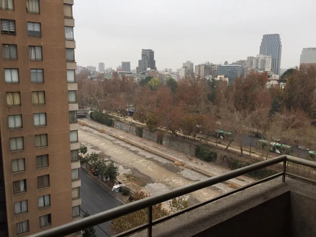 Imagen 3 de 17 de Cómodo Y Acogedor Dpto. Con Gran Vista Disponible.