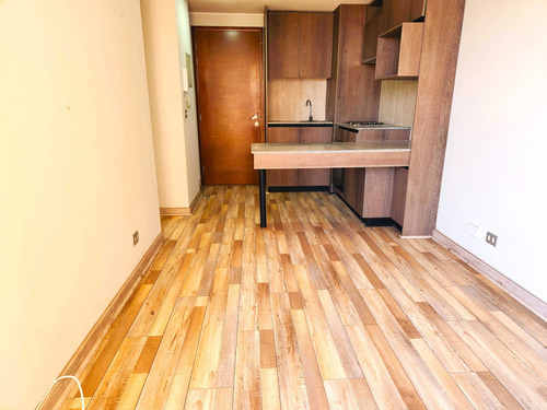 Arriendo Depto 2d Con Gc Incluidos/e Central (83499)