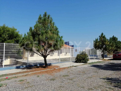 Se Vende Propiedad En Esquina Para Casa O Comercio, Fracc. San Rafael Cuauhtemoc