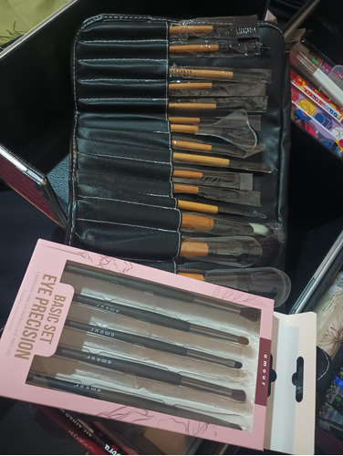 Kit Pinceles Y Brochas De Maquillaje Sintéticos Y Naturales