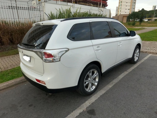 Imagem 4 de 8 de Mitsubishi Outlander
