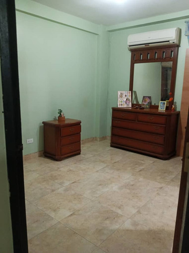 Apartamento En Residencias Gardenias Valle Arriba