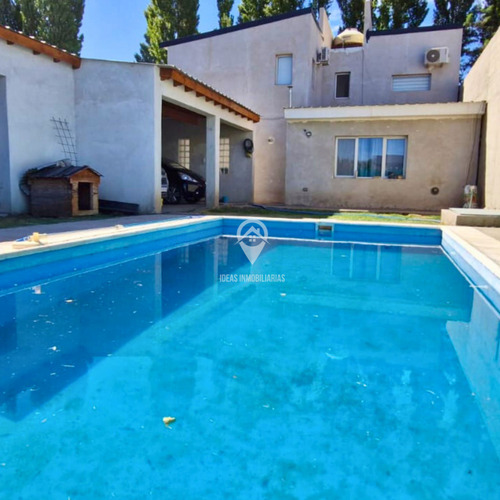 Casa En Venta Con Pileta Y Quincho | Barrio Los Cerezos Ii, Plottier