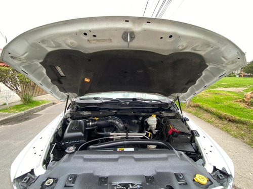 Dodge Ram 1500 At 5.7l 4x4
