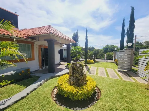 Venta Casa Jacarandas Con Alberca, Enorme Jardín, Amueblada, Equipada, Vistas Espectaculares Con Todos Los Servicios En Fracc Rancho San Diego Ixtapan De La Sal Edomex
