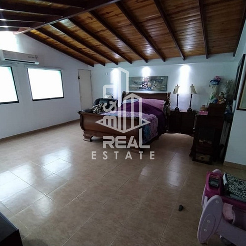 En Venta Town House Urbanización Valles De Chara /charallave.