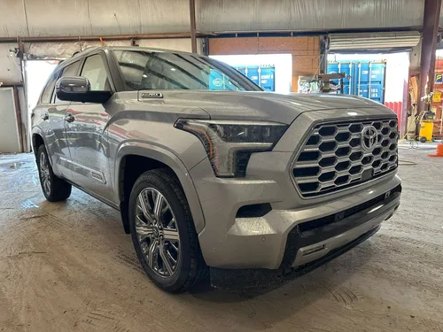 Toyota Sequoia CAPSTONE