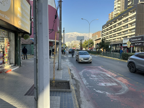 Amplio Local Comercial Arriendo Mejor Sector De Irarrazabal