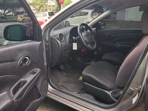 Nissan Versa 1.6 Advance