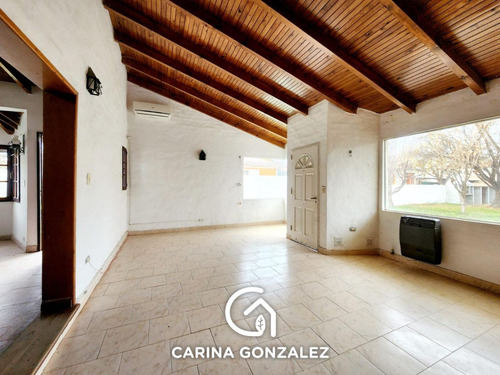 Casa En Plottier 3 Dormitorios Más Loft