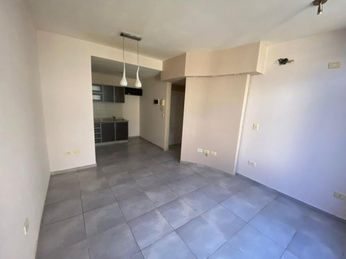 Imagen 4 de 10 de Hermoso Departamento 2 Ambientes En Planta Baja