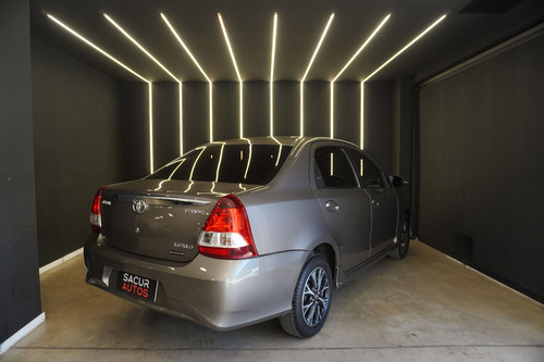 Toyota Etios 1.5 Sedan Xls
