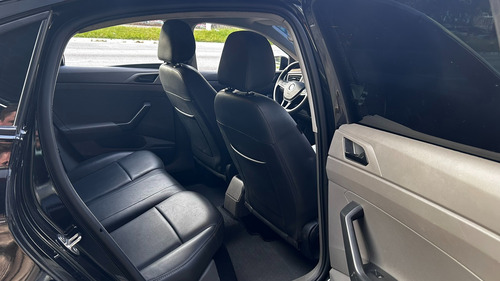 Volkswagen Virtus 1.6 16v Msi Aut. 4p