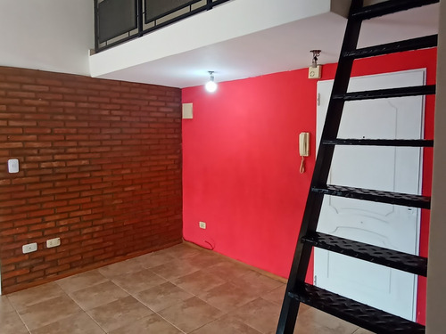 Departamento De 2 Ambientes En Alquiler En Ciudad Evita.