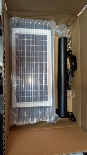 Lámpara Solar De Alumbrado Público 200w. Éxito Corp. Color Gris 110v