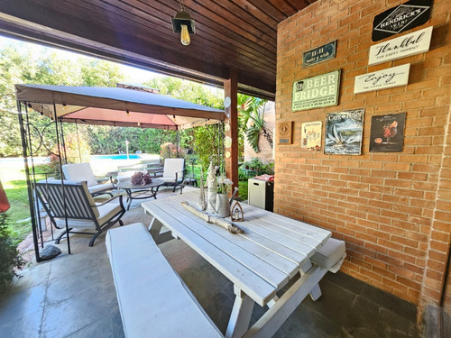 Broker Lomas 4d-5b-piscina- Patio- Sala Estar-