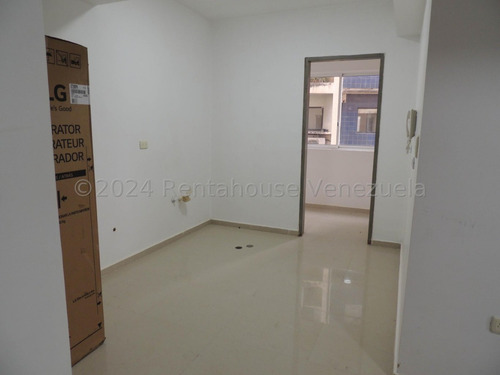 Apartamento En Venta 115 Mts Con Terraza, A Estrenar En El Parral Valencia Carabobo Leidafalcon Lf24-22142