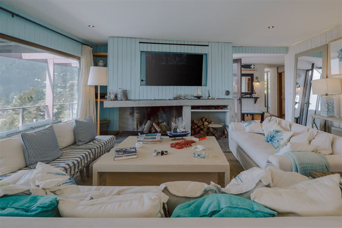 Espectacular Casa Familiar Con Vista A La Bahía De Zapallar
