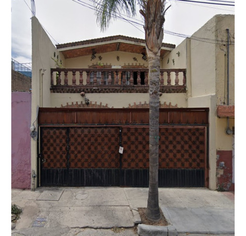 Casa En Venta En Río Ebro Atlas, Guadalajara..