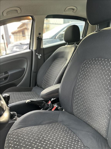 Fiat Punto 1.8 HLX 8V FLEX 4P MANUAL