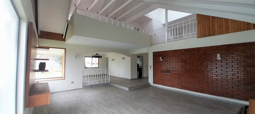 Gran Casa Como Nueva Y Con Todas Las Comodidades
