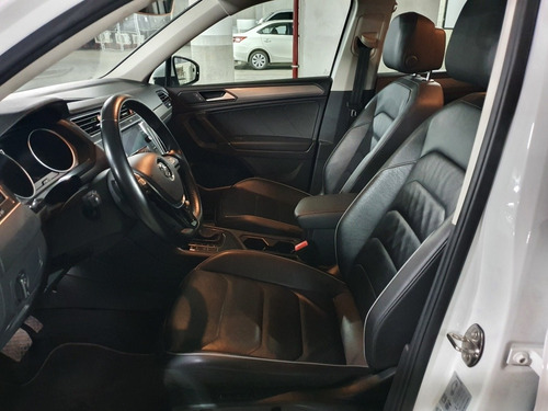 Imagen 10 de 11 de Volkswagen Tiguan 2019 1.4 Comfortline Plus At