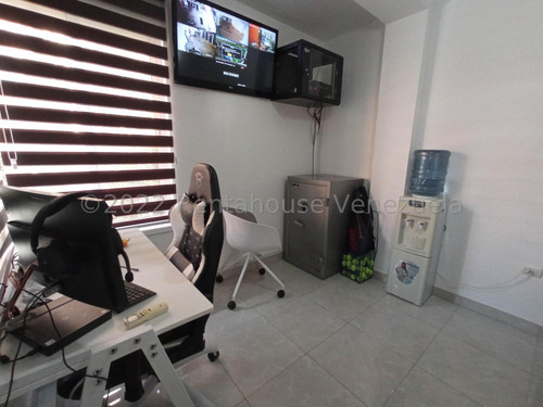 Casa En Venta En Terrazas Del Country Valencia Carabobo 24-3485, Eloisa Mejia
