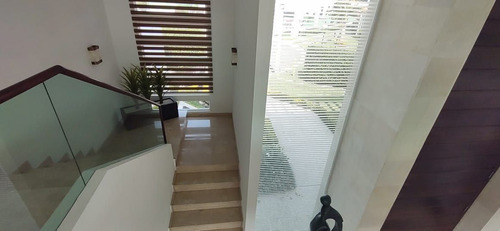 Hermosa Residencia Con Acabados De Lujo