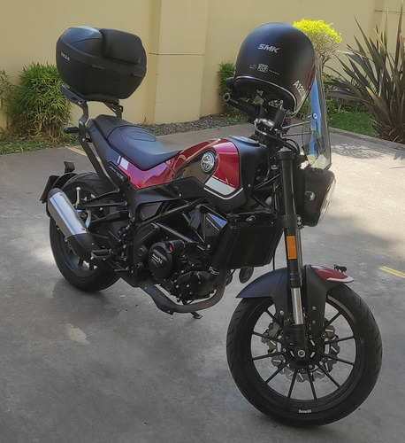 Imagen 4 de 16 de Benelli Leoncino 250 Con Accesorios Incluidos