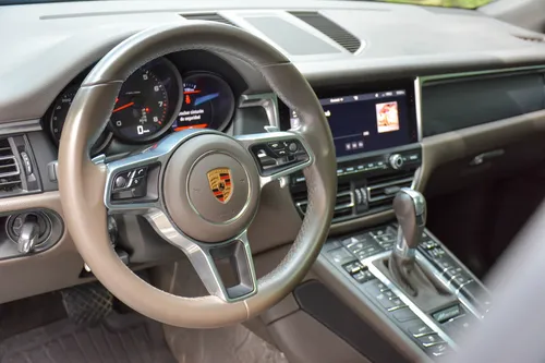 Porsche Macan 2.0 Lux