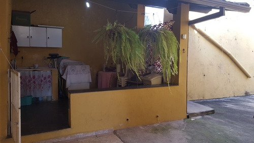 Casa 03 Quartos,suíte, Varanda, 02 Vagas, No Bairro Cachoeirinha. - 7354