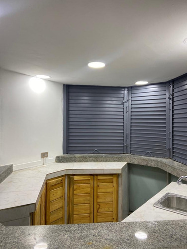 Imagen 4 de 5 de Se Vende Local En Cc Freemarket