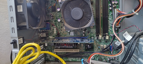 Tarjeta De Video Amd Radeon Hd 7000 Series 7450 1gb Ddr3 Fno (Usado)