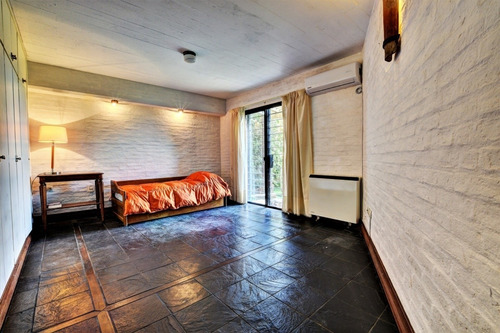 Venta De Chacra (quinta) De 3 Dormitorios En Punta Ballena, Punta Del Este.- Ref: 5123