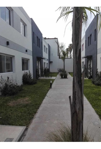 Imagen 2 de 9 de Venta Duplex 3 Ambientes Con Cochera Y Patio Privado Ituzaingó Norte