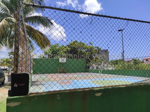 Apartamento En Venta En Higuerote #24-3316 Yosmil Carrero