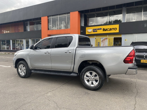 Imagen 7 de 25 de Toyota Hilux 2020